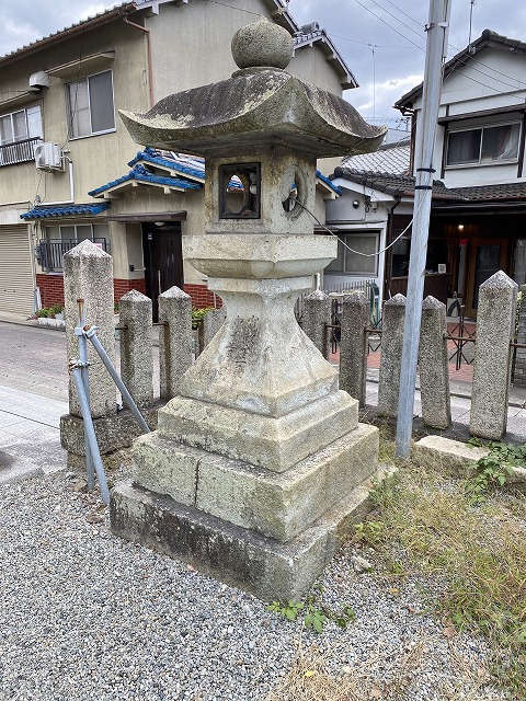 水尾神社　灯籠