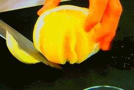 グレープフルーツの皮を剥く方法