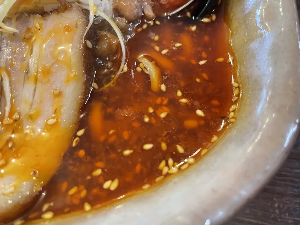 火焔タンタンメンの真っ赤なスープ